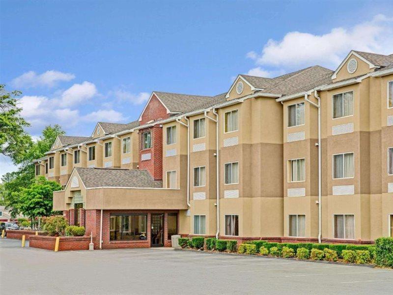 Microtel Inn By Wyndham Lake Norman Корнелиус Экстерьер фото