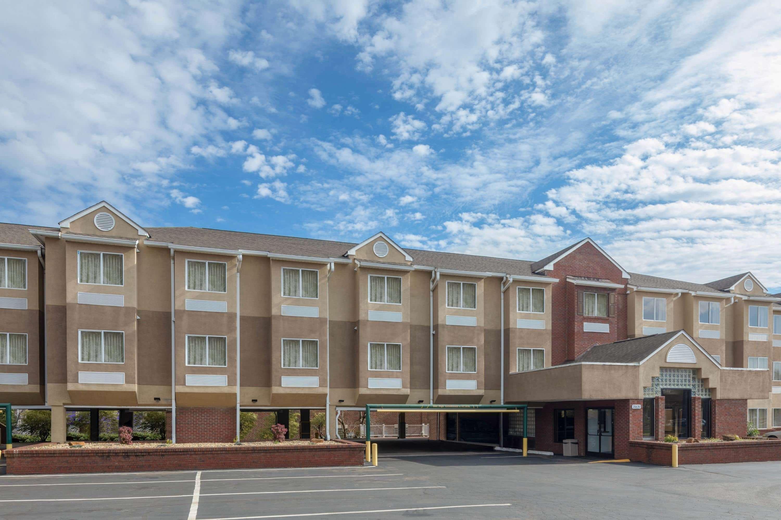 Microtel Inn By Wyndham Lake Norman Корнелиус Экстерьер фото