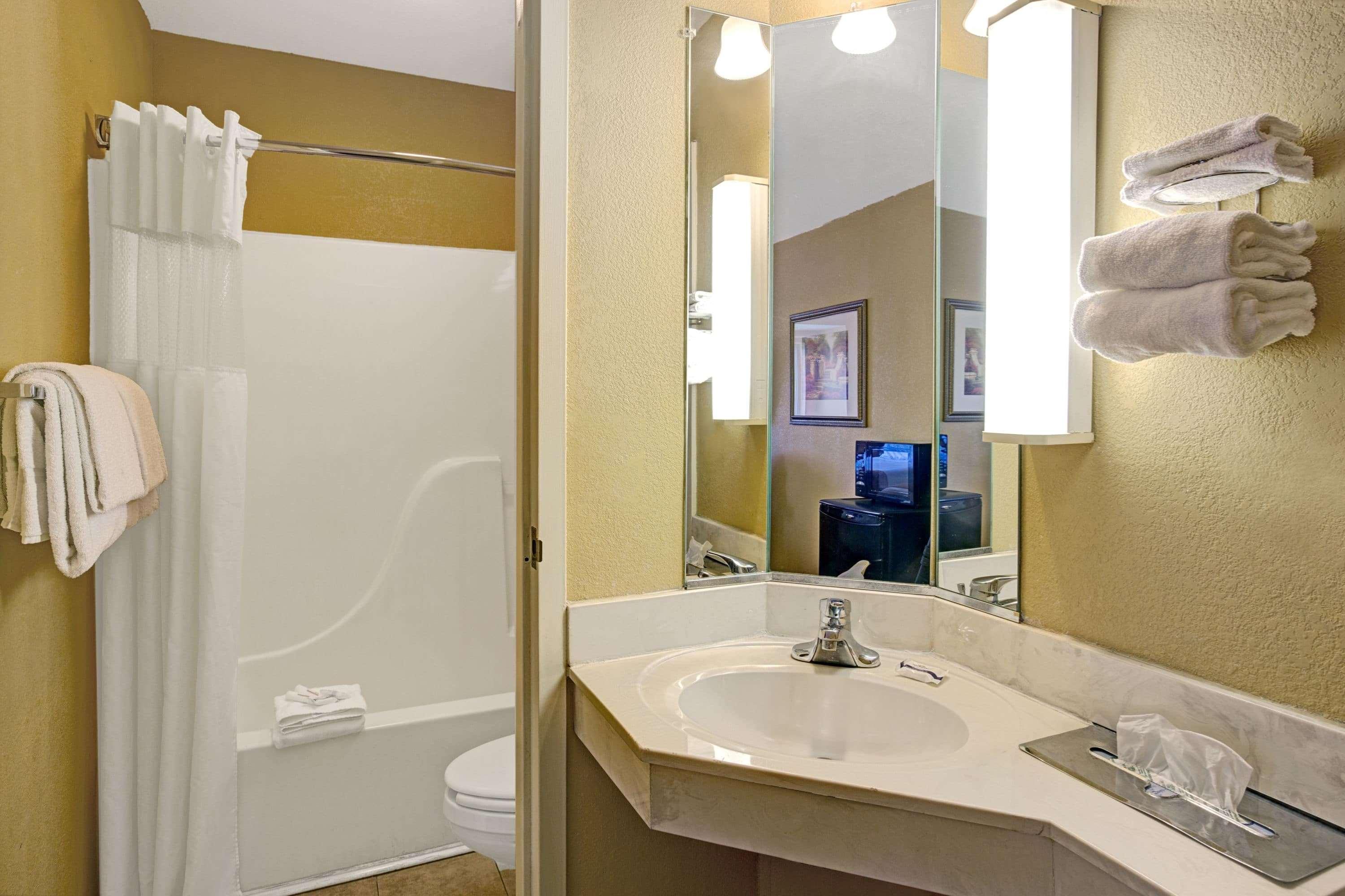 Microtel Inn By Wyndham Lake Norman Корнелиус Экстерьер фото