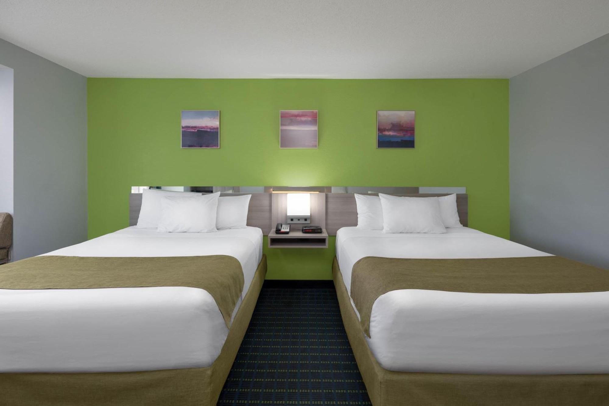 Microtel Inn By Wyndham Lake Norman Корнелиус Экстерьер фото
