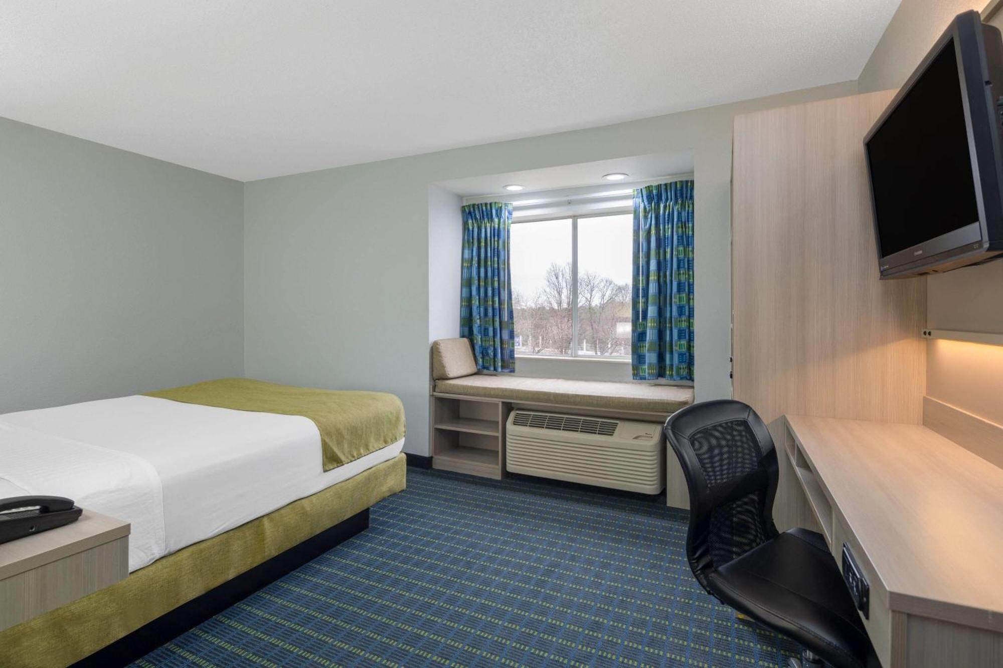 Microtel Inn By Wyndham Lake Norman Корнелиус Экстерьер фото
